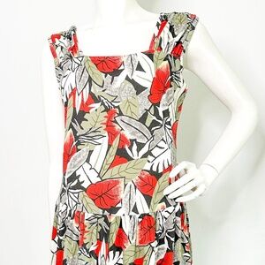 Vintage Jane Singer Floral Dress with Ruche Hip detailing | SIZE SMALL
